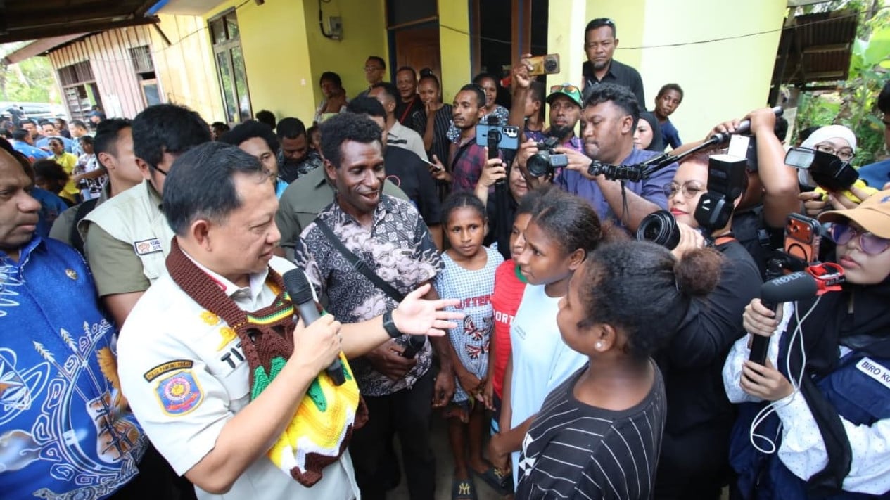 Home Affairs Minister Reviews President Prabowo's Housing Program in Jayapura