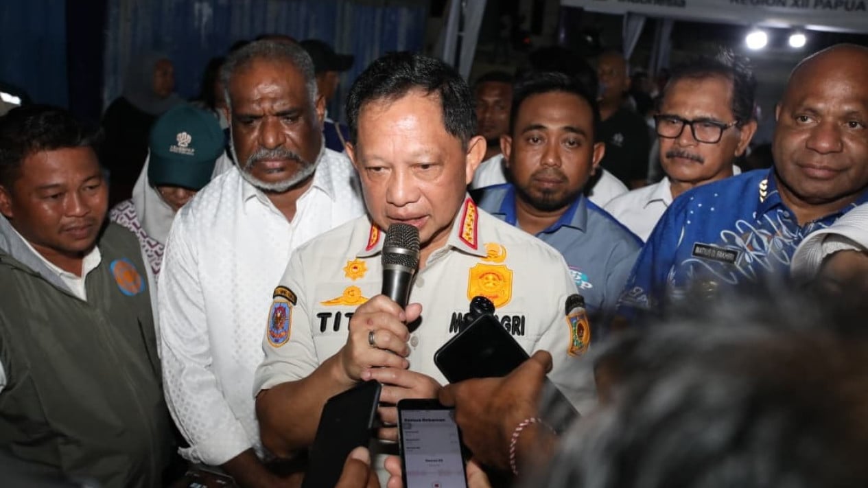 Home Affairs Minister Urges Government-Private Sector Collaboration to Tackle Papua Housing Crisis