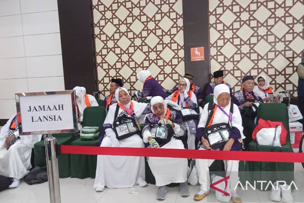 Hasanuddin Debarkation Serves 1,949 Elderly Hajj Pilgrims