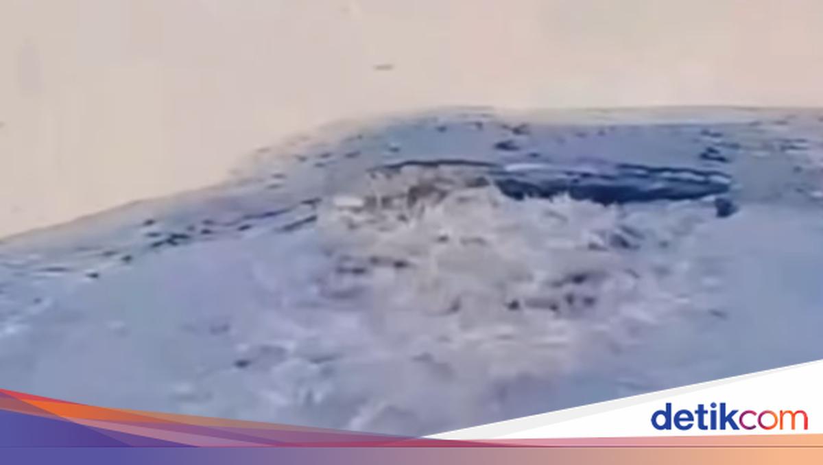 Viral Video of Murky Water Flowing into Sanur Beach Sparks Investigation