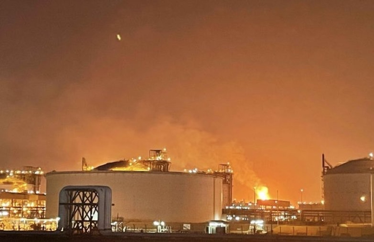 Technical Incident Triggers Explosion at Qatar's Ras Laffan Gas Plant, Several Injured