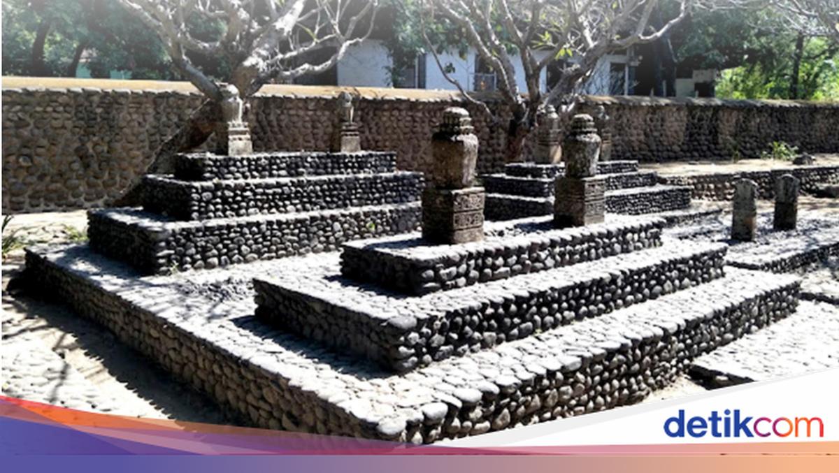 Religious Tourism at the Selaparang Tomb in Lombok