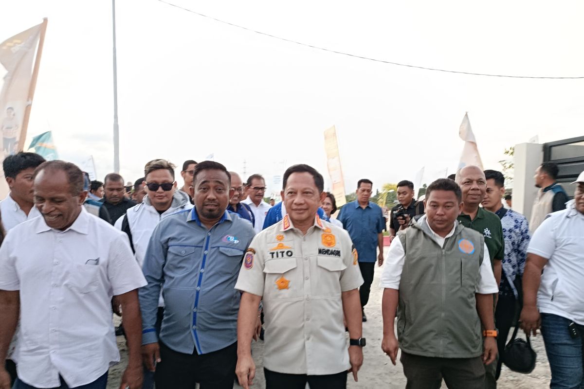 Home Affairs Minister urges local governments to support subsidised housing development