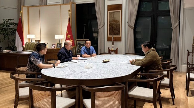 Prabowo Meets Danantara Chief, Discusses Concerts and Sporting Events