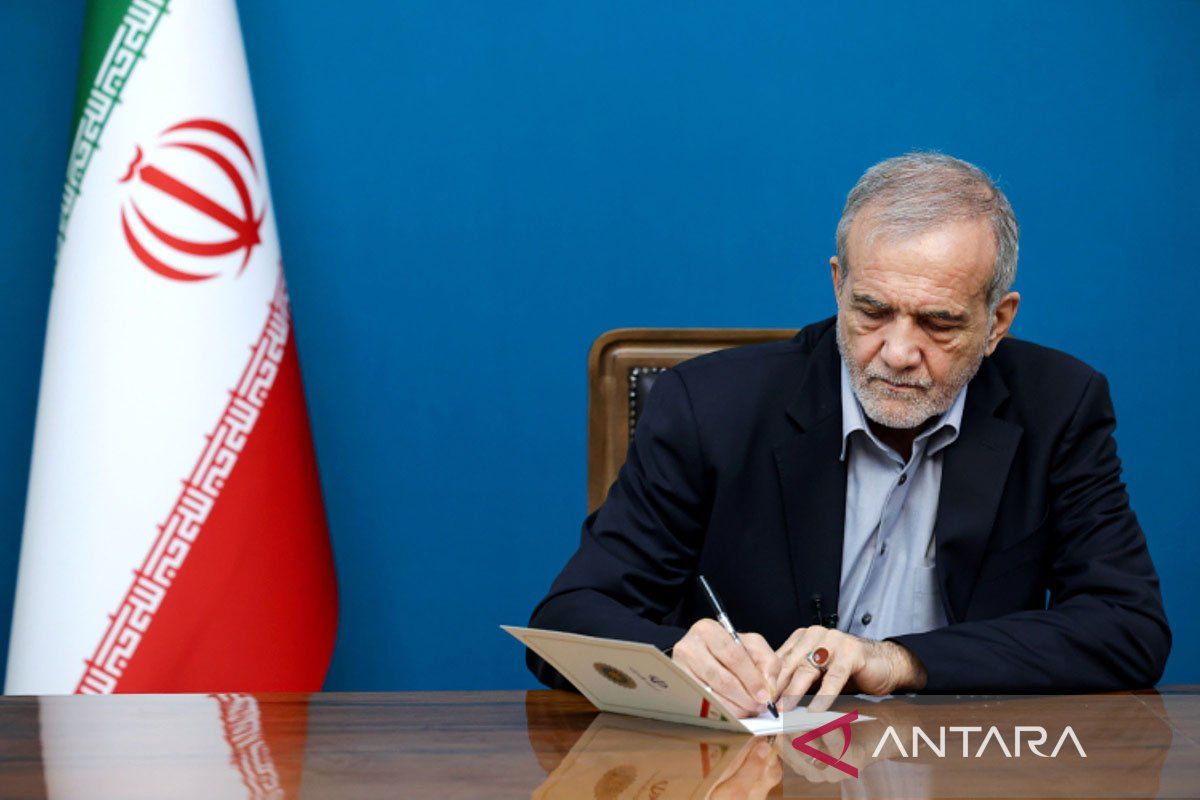Pezeshkian: Iran will not waver in defending its rights