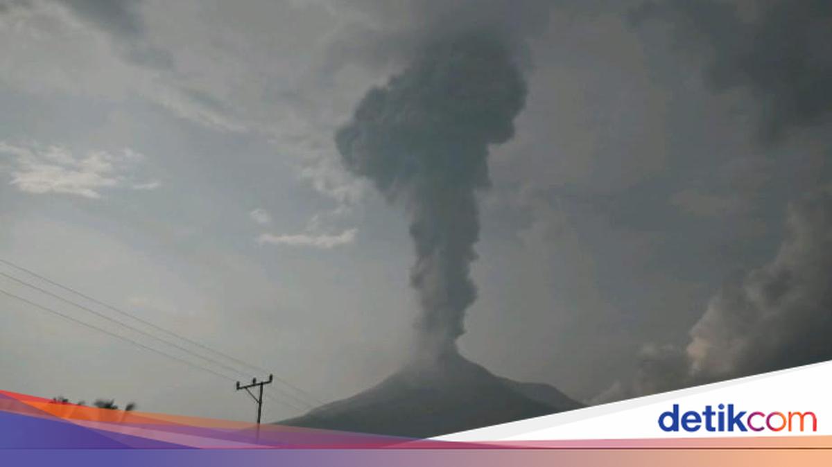 Mount Lewotobi and Lewotolok Erupt Almost Simultaneously, Frans Seda Airport Closed
