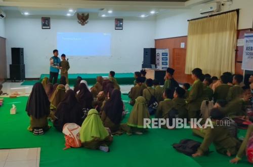 PLN Holds Electrical Safety Education in Primary Schools to Reduce Accident Risk