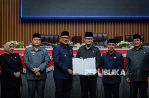 Bandung City Government and DPRD Ratify Two Bylaws to Strengthen Public Order and Protection