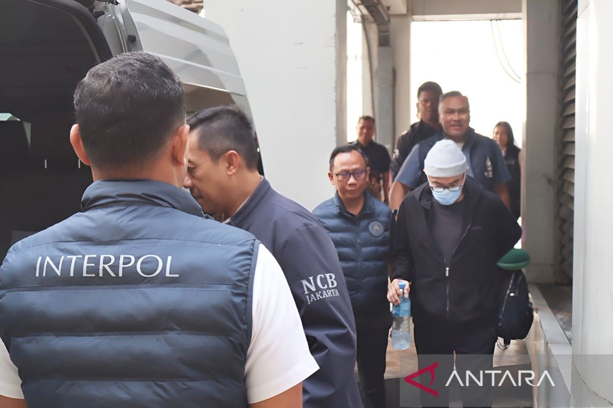 Indonesian Police Extradite Kresna Life Boss from Morocco