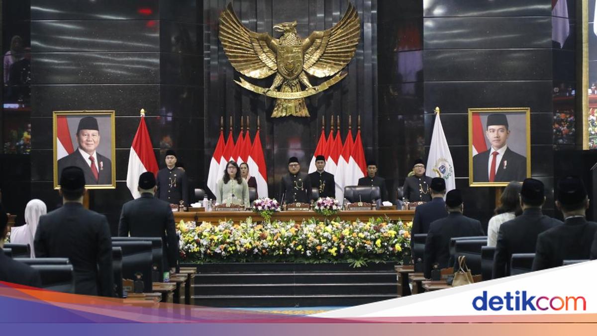 DKI Jakarta DPRD Holds Plenary Session for City's Anniversary, Praises Development Achievements
