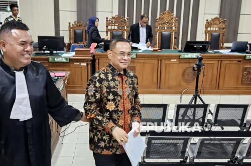 Entangled in DJKA and Village Official Extortion Cases, Sudewo Rejects Being Tried Under a Single Indictment