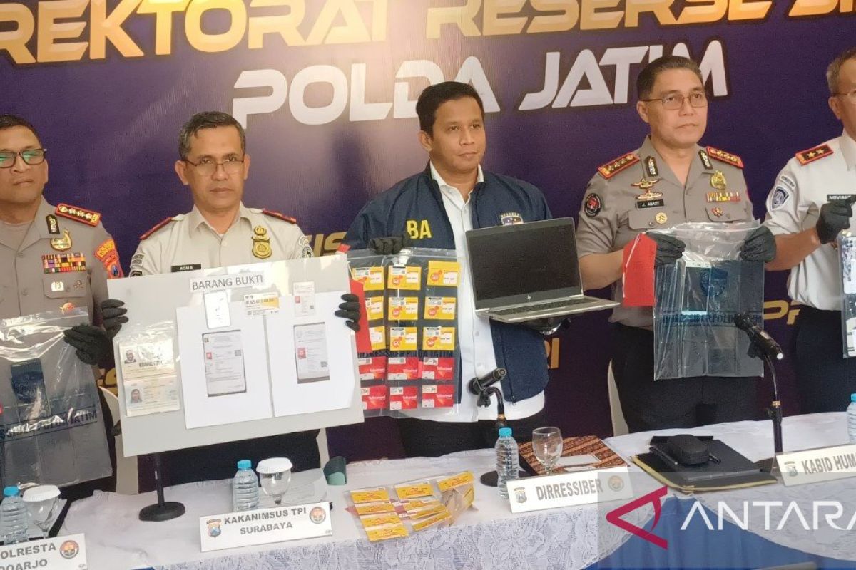 East Java Police dismantle international 'love scamming' syndicate