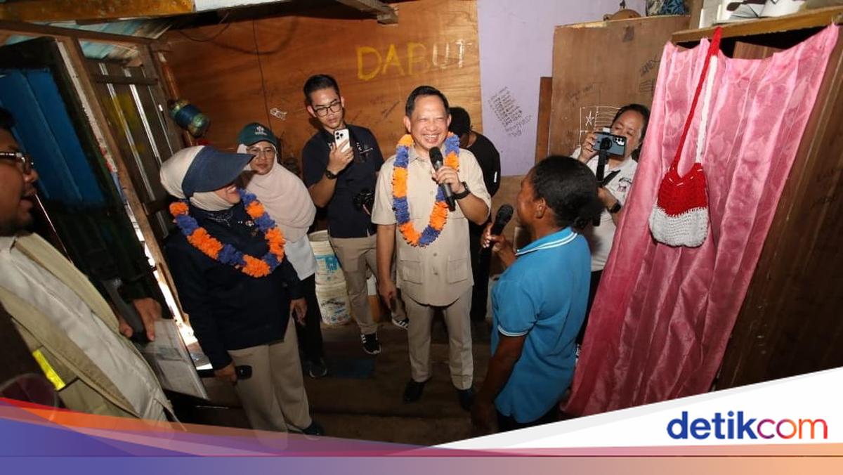 Home Affairs Minister Inspects BSPS Programme in Tanjung Ria Fishing Village After Skouw Visit