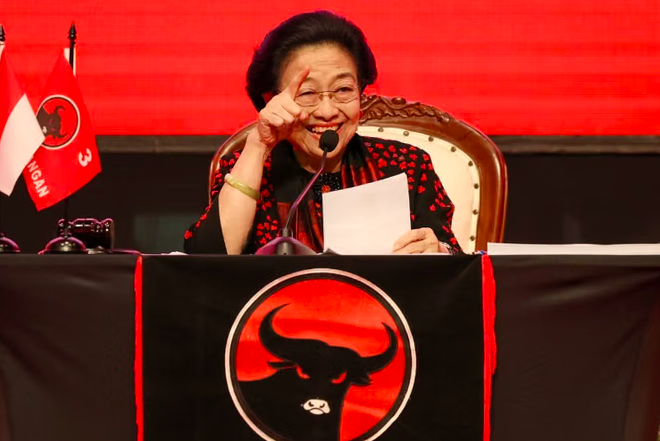 Analyst Reveals Why PDIP Has Not Clarified Its Political Stance in Prabowo's Government