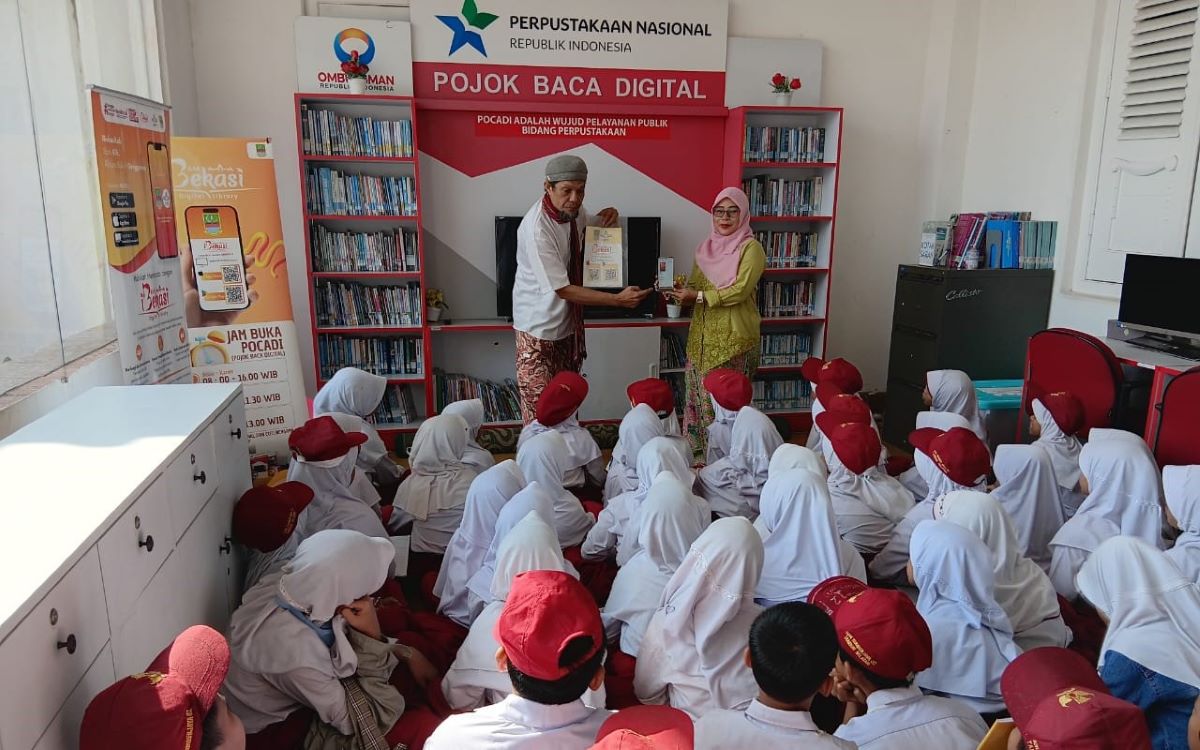 Bekasi Archive and Library Service Introduces Digital Reading Corner at Museum Gedung Juang