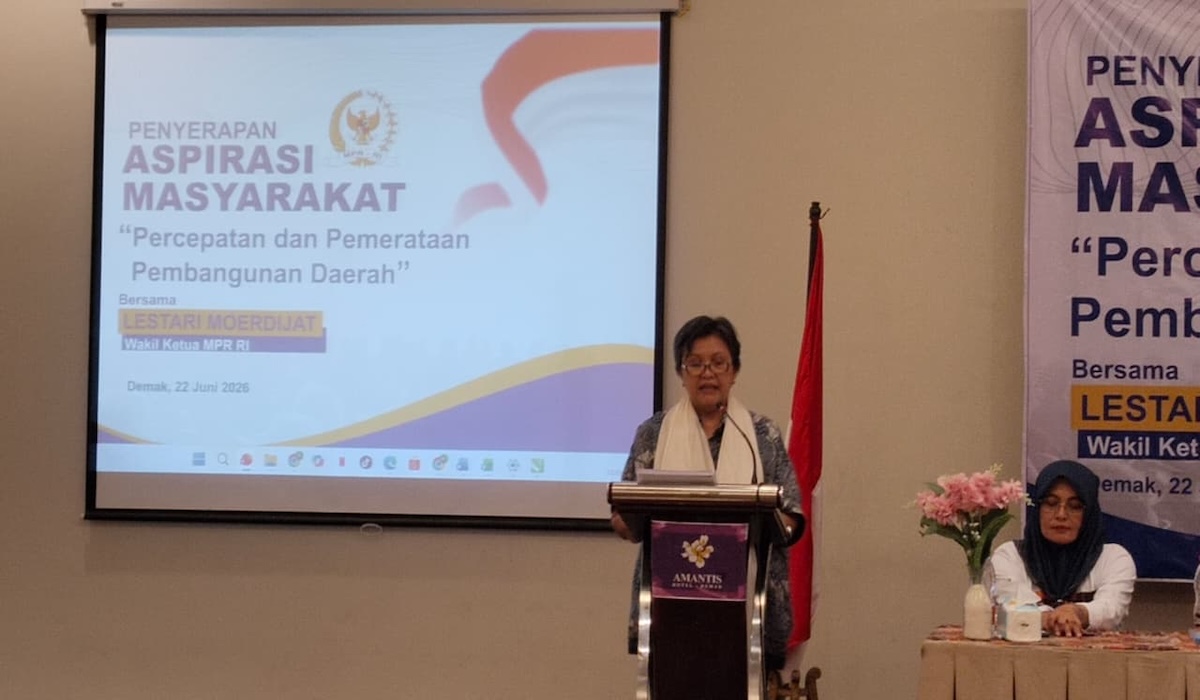 MPR Deputy Speaker Lestari Moerdijat Urges National Priority Status for Demak Tidal Flood Crisis