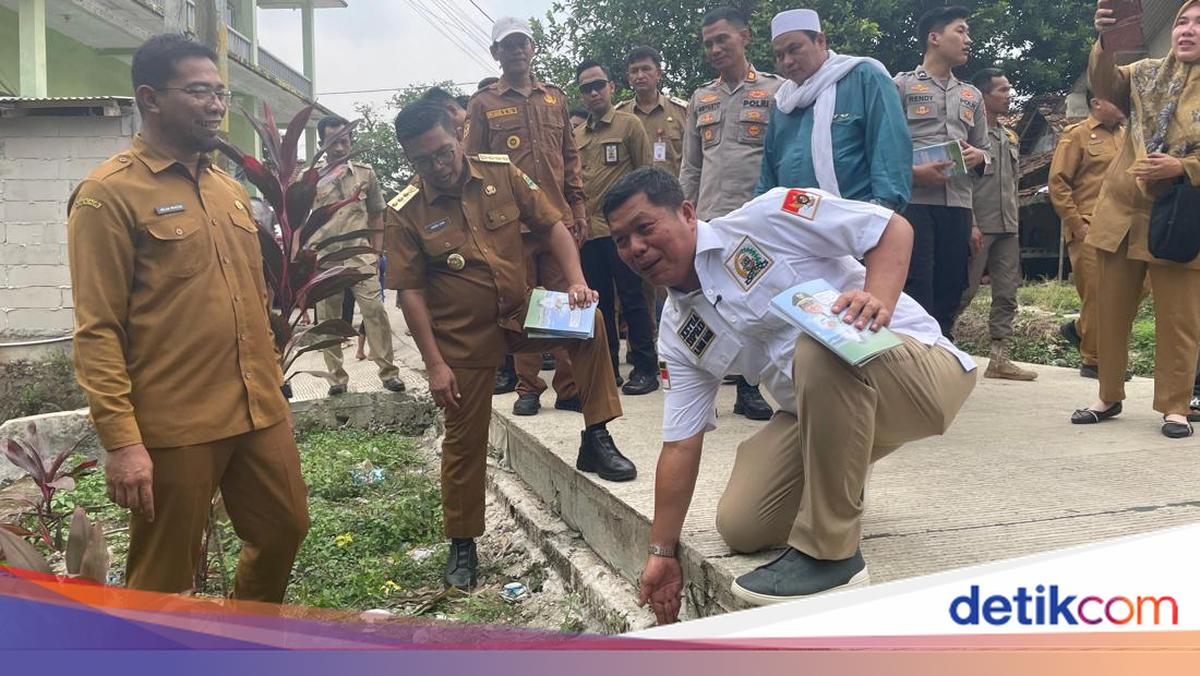 Banten Provincial Government Builds Concrete Village Roads, Warns Against Overloaded Trucks