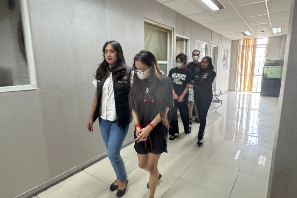 Police confiscate Rp97 bln worth of etomidate from international ring