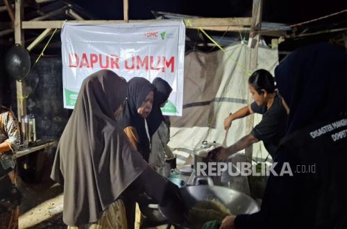DMC Dompet Dhuafa Sets Up Public Kitchen for Hundreds of Earthquake Survivors in Sigi