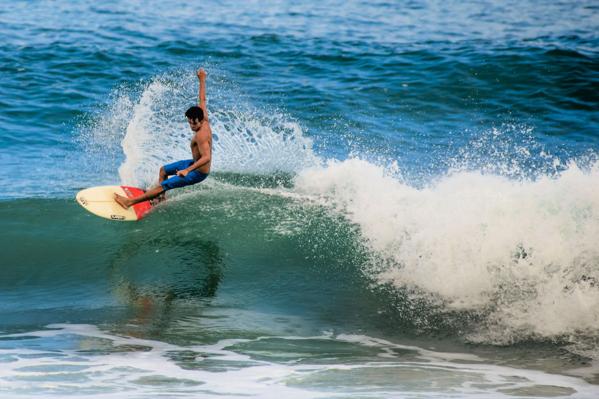 High Wave Warning Issues At Bali’s Busiest Tourist Beaches