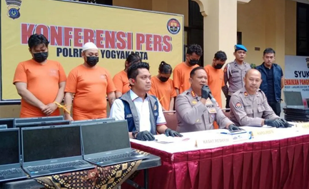 From Screen Greeting to Love Trap: The 'Haji Kamal Zaki' Scam Drains Hearts and Savings