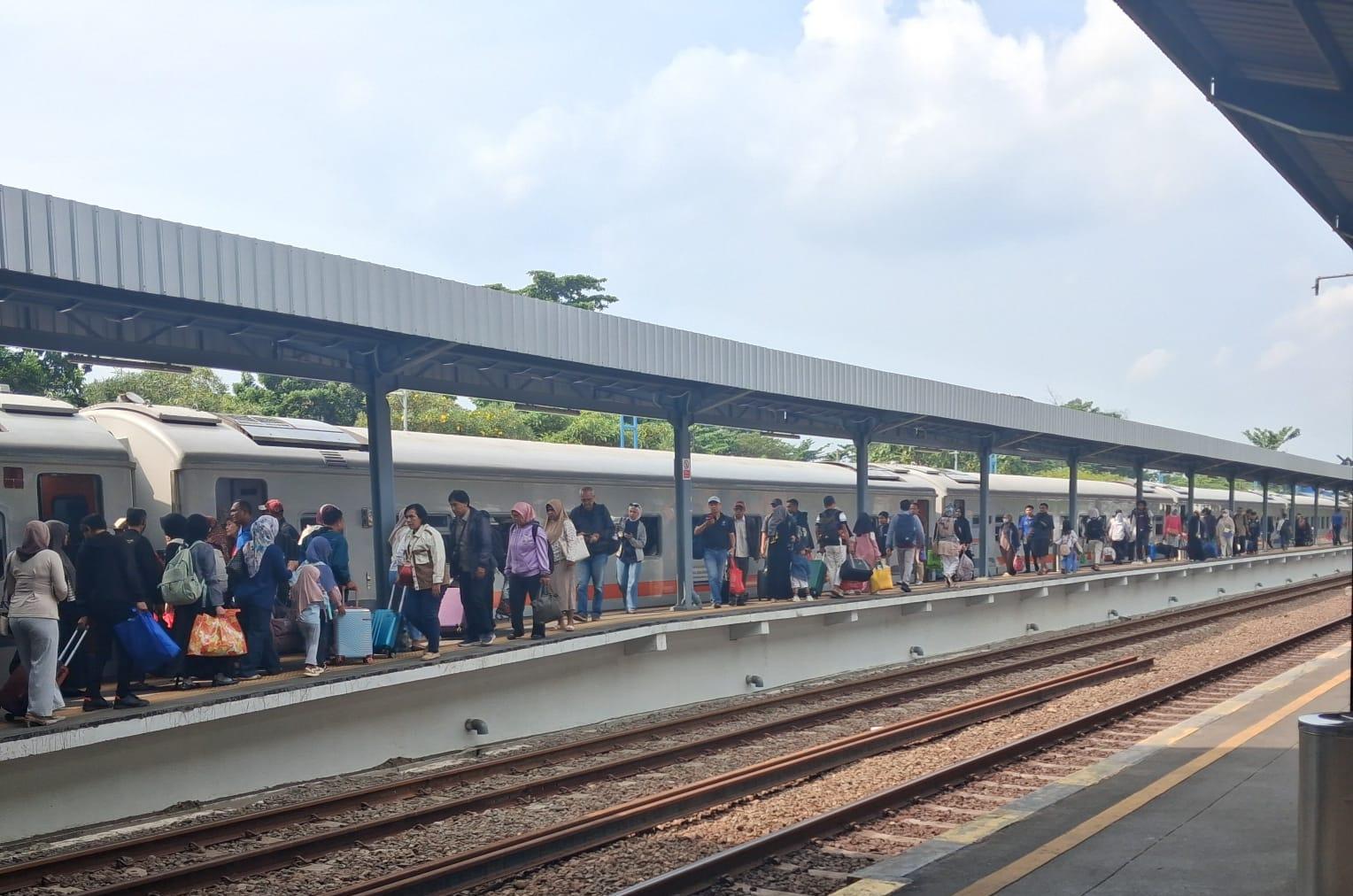 KAI Daop 4 Semarang Records 11,508 Ticket Sales for 30% Discount Programme During School Holidays