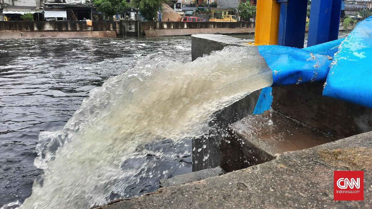 DKI Jakarta Builds Pump House in Rawa Buaya to Tackle Flooding