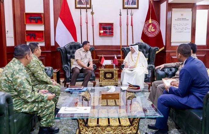 Defence Minister Explores Defence Cooperation Agreement with Qatar