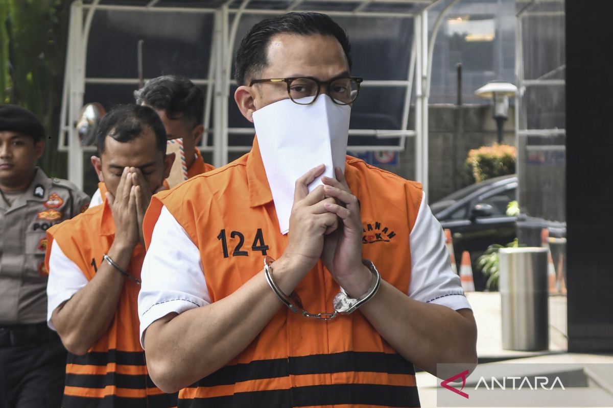 KPK summons five Immigration civil servants in foreigner residence permit extortion case