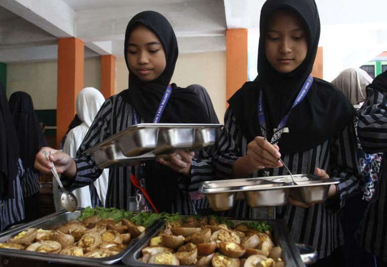Deputy Minister Says Prabowo Orders Comprehensive Overhaul of Free Nutritious Meal Programme