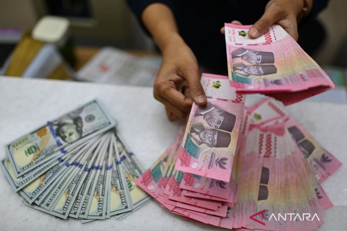 Rupiah Weakens to Rp17,859 as Markets Eye US Monetary Policy