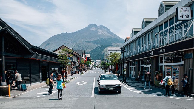 Japanese City Yubari to End 20-Year Public Sector Pay Cuts After Bankruptcy