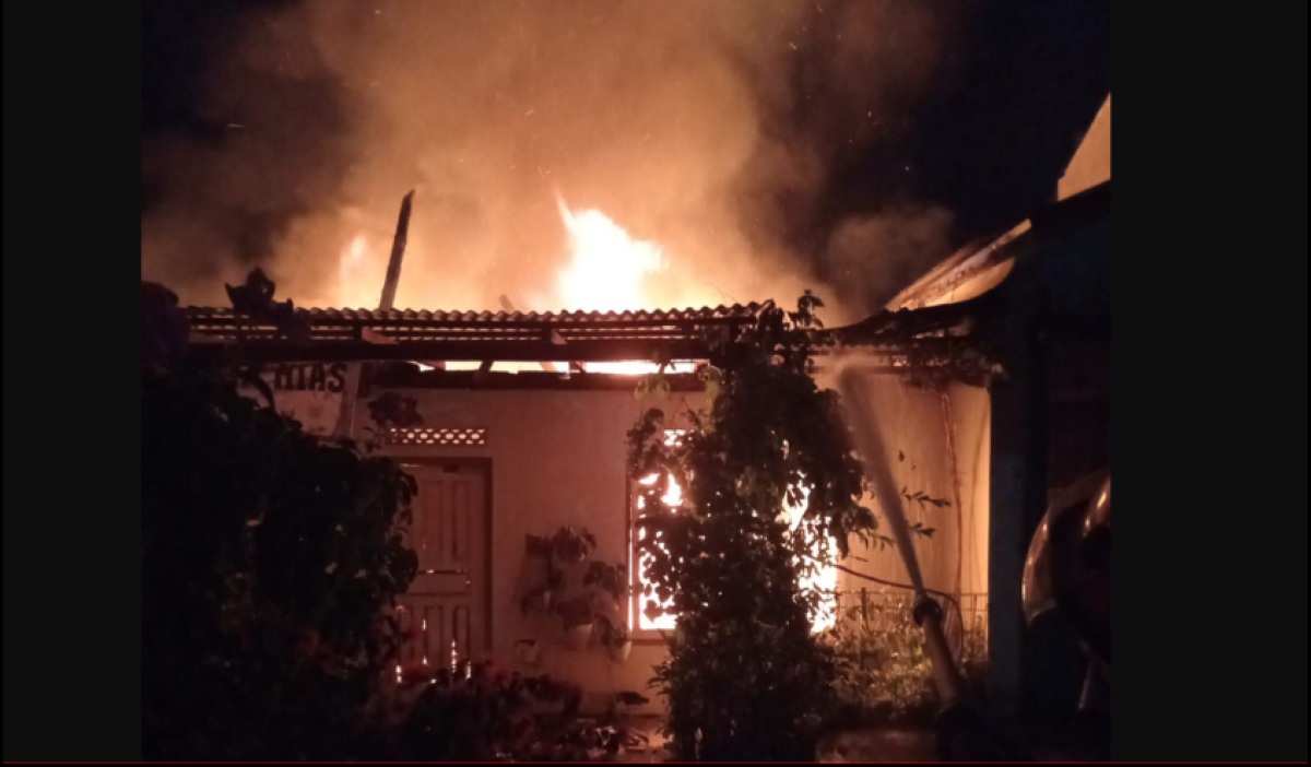 House and LPG Depot Destroyed in Cirebon Fire, Owner Suffers Burns