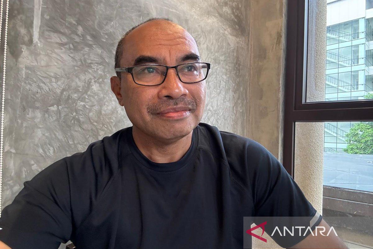 Haris Azhar: '1998 Redux' Narrative Orchestrated by Oligarchs to Plunder Indonesia