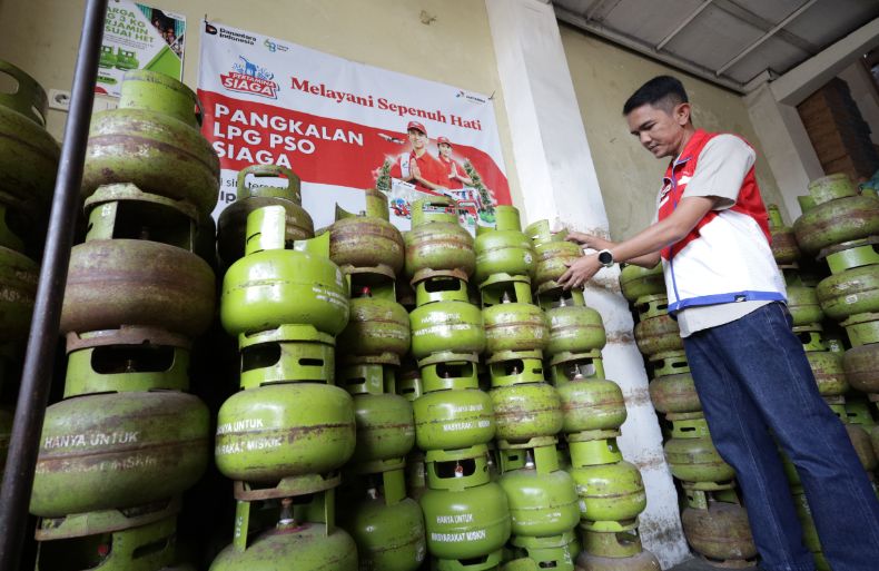 Indramayu Faces 3kg LPG Scarcity, Bupati Lucky Hakim Urges Pertamina and Police to Crack Down on Misappropriation