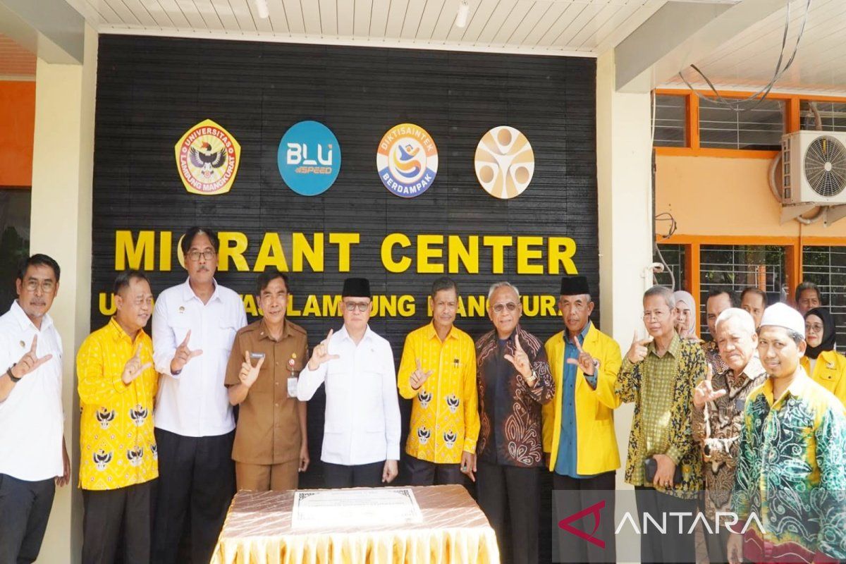 Minister P2MI Wants ULM Migrant Centre to Become Hub for Developing Prospective Indonesian Migrant Workers