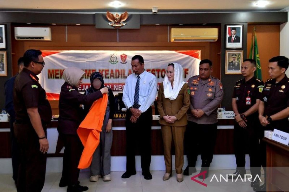 Natuna Prosecutor's Office Resolves Gold Fencing Case via Restorative Justice