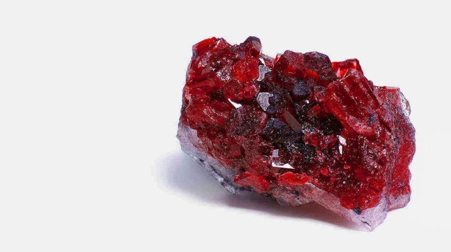 Garnet Discovery in Martian Meteorite Opens New Chapter in Understanding Mars' Geology