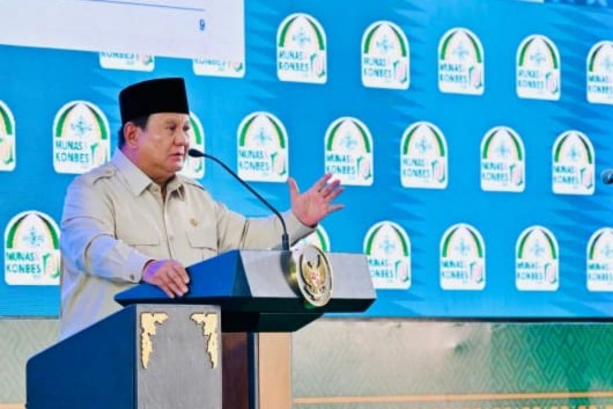Prabowo links rupiah's weakness to capital outflows