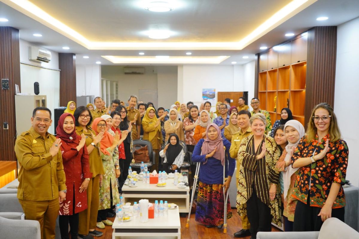 Australian Embassy Reviews Inclusive Development in Probolinggo City