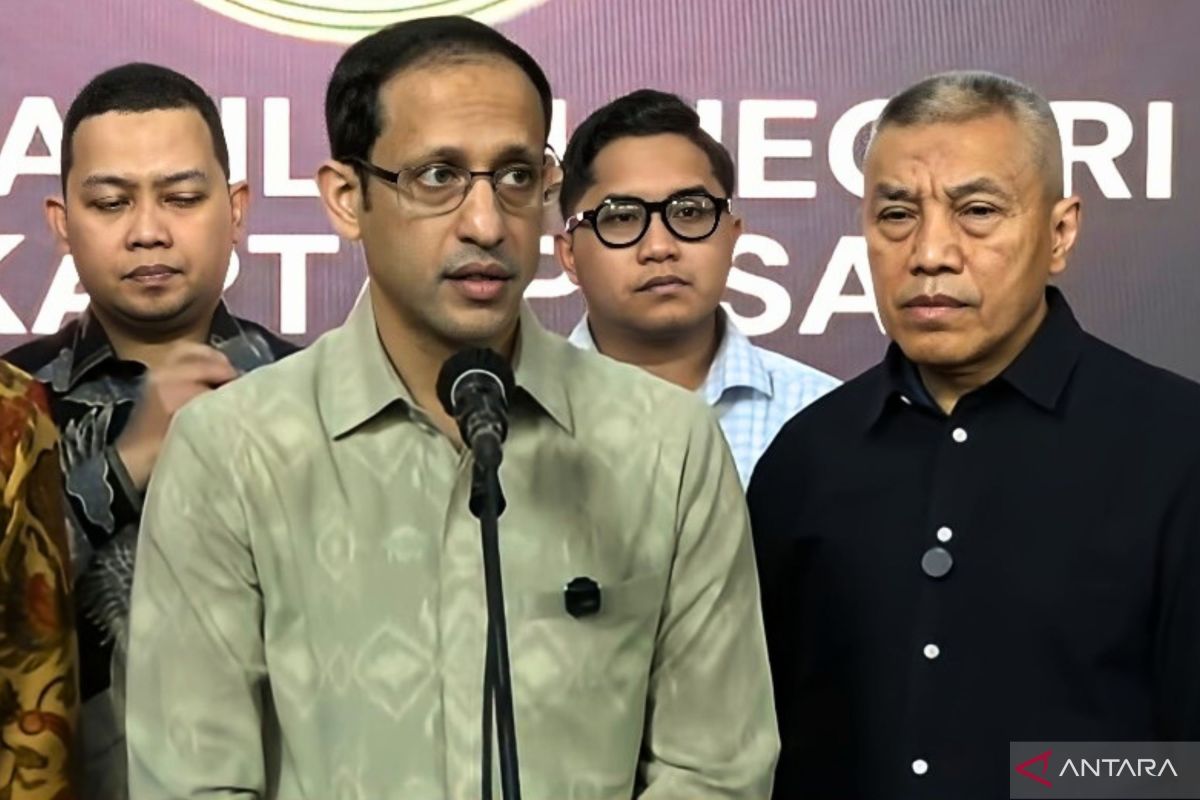 Nadiem Claims Chromebook Discussions Minimally Involved Him