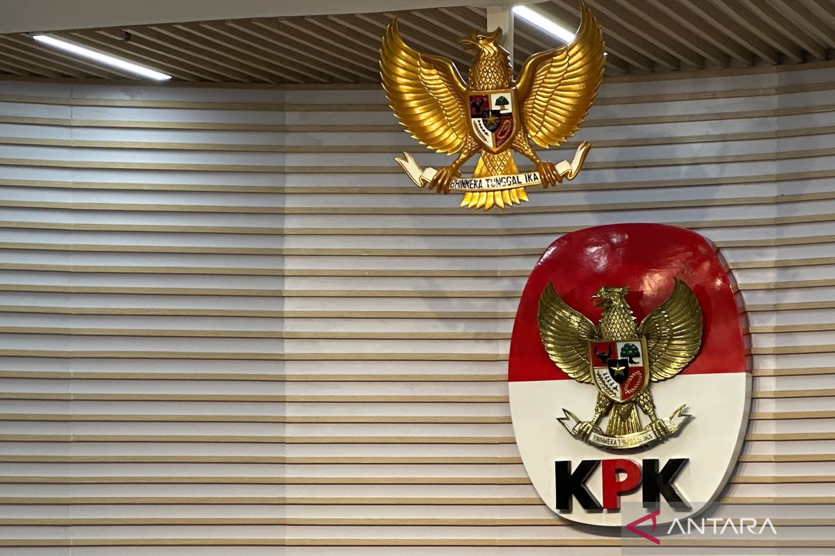 KPK Searches Foreigner Document Service Bureau in Bali