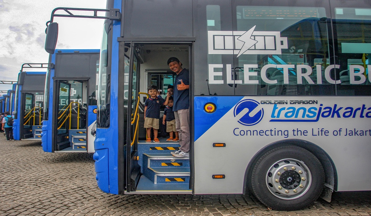 Strategy to Accelerate Bus Electrification in Indonesia Through Transport Sector Collaboration