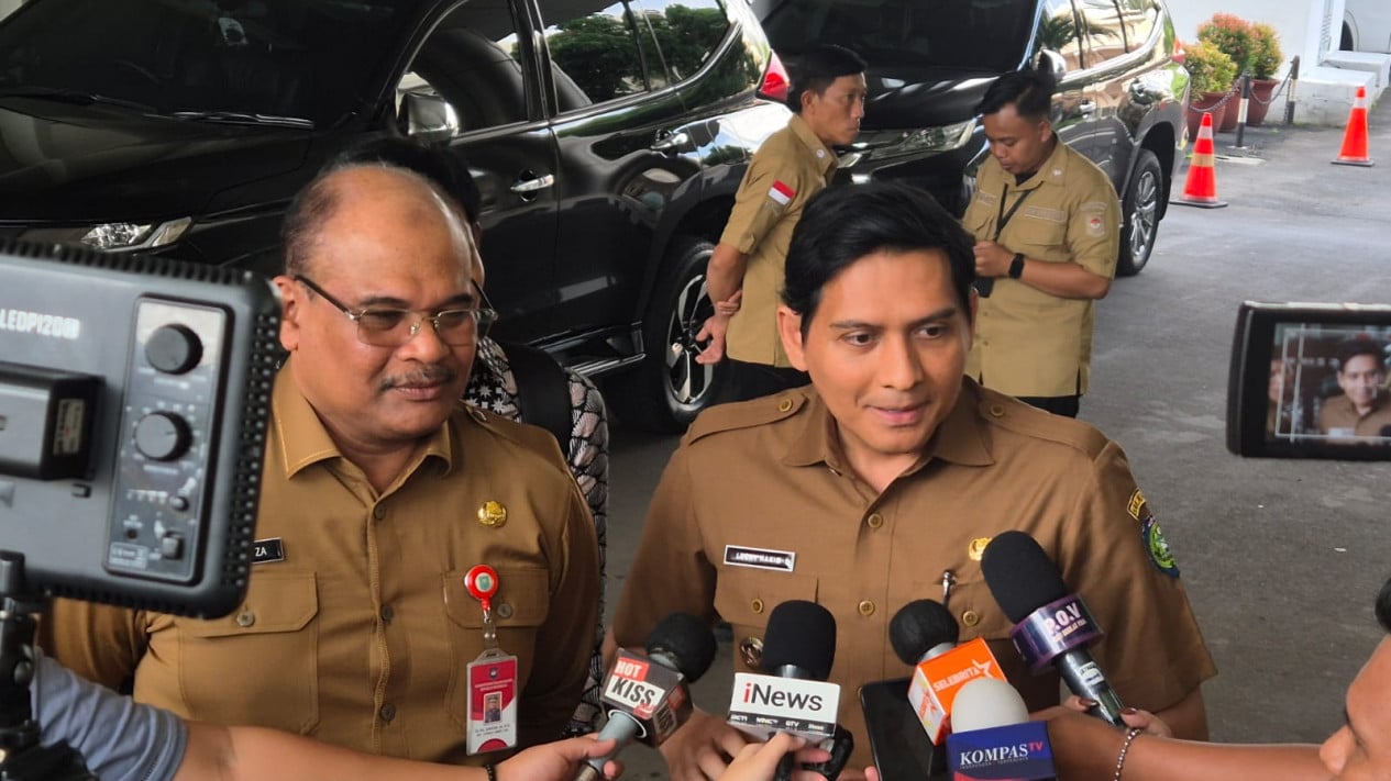 LPG Shortage Hits Indramayu, Lucky Hakim Calls for Police Intervention