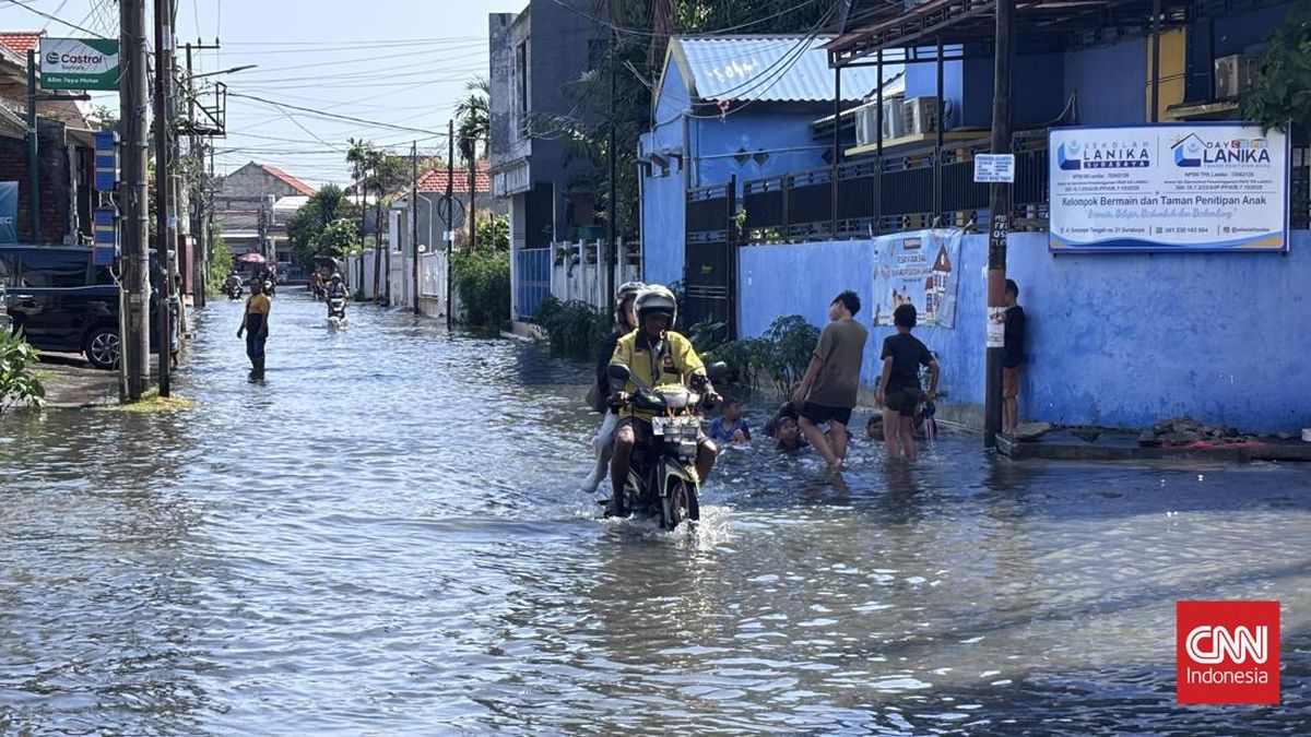 Surabaya Mayor Apologises as City Hit by Floods for Two Consecutive Days