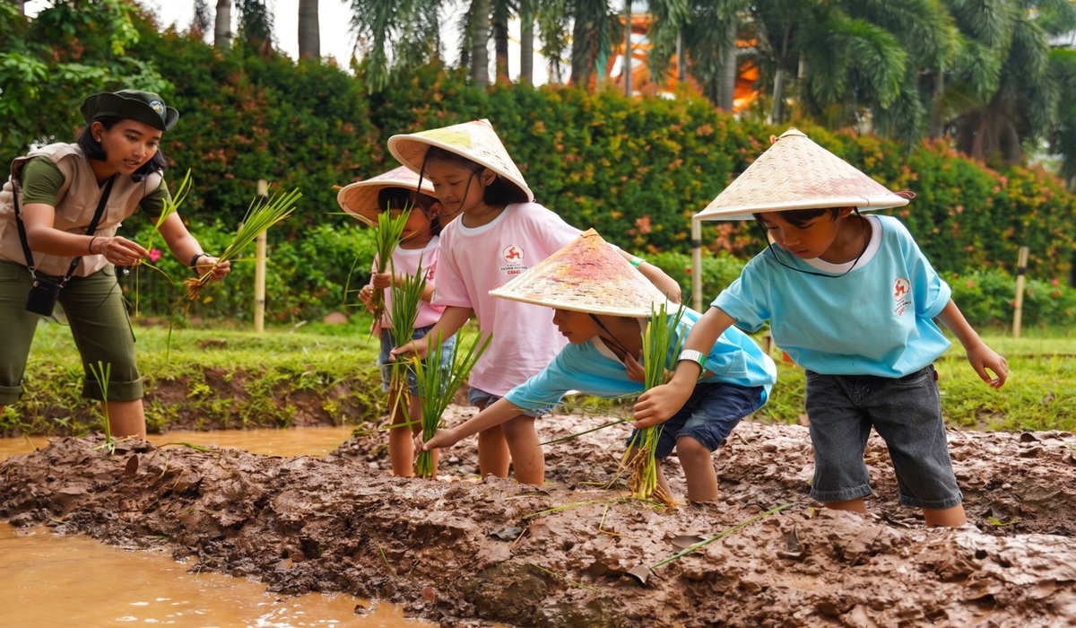 School Holidays a Key Moment for Children to Learn Independence Through Outdoor Activities