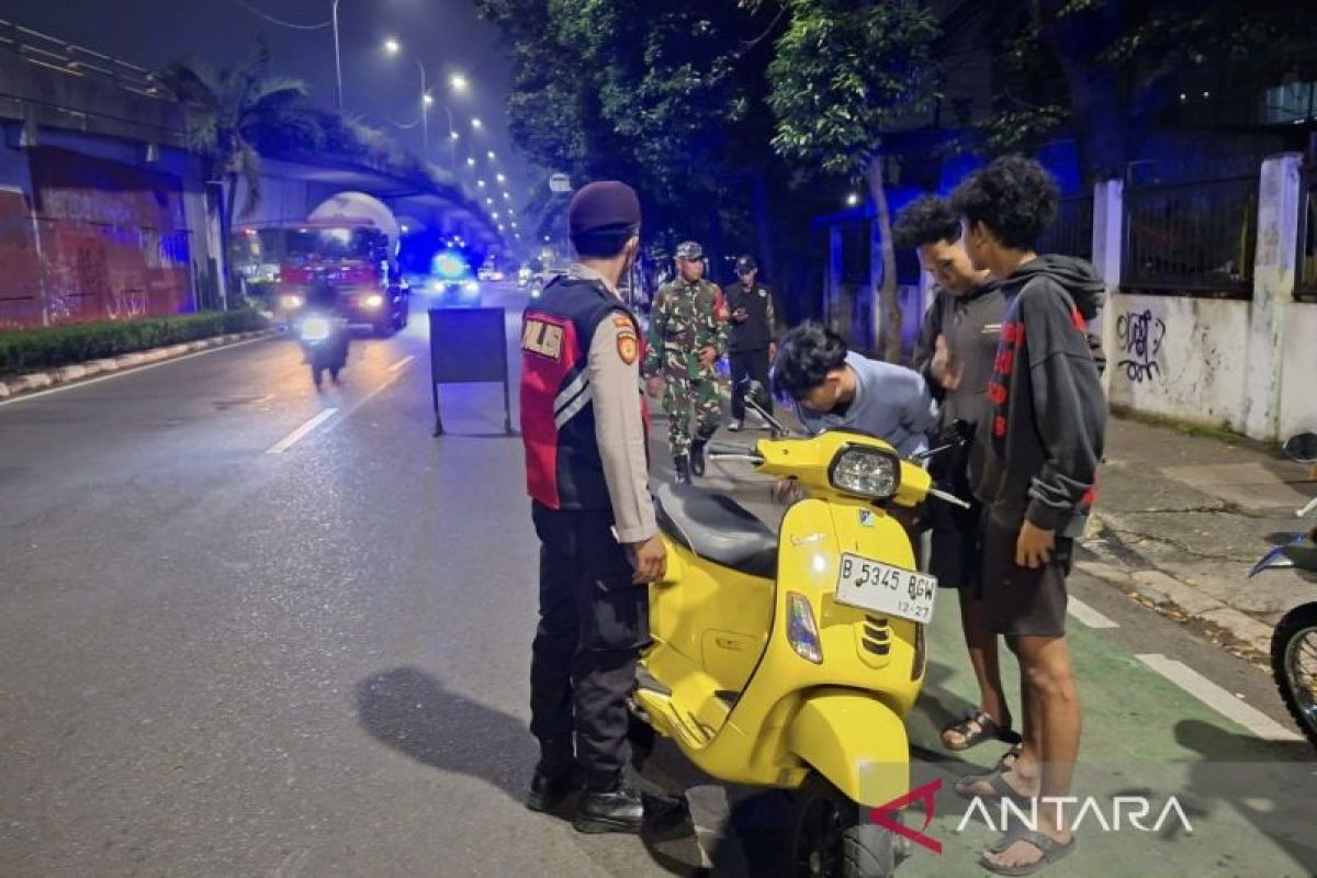 Police seize multiple motorcycles without documents during raid in Central Jakarta