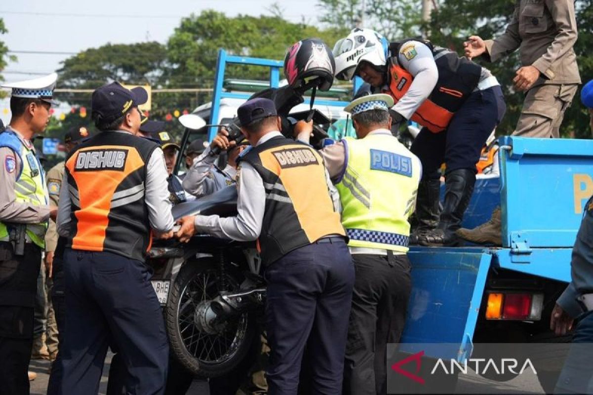 North Jakarta Administration to Regulate Heavy Vehicle Parking