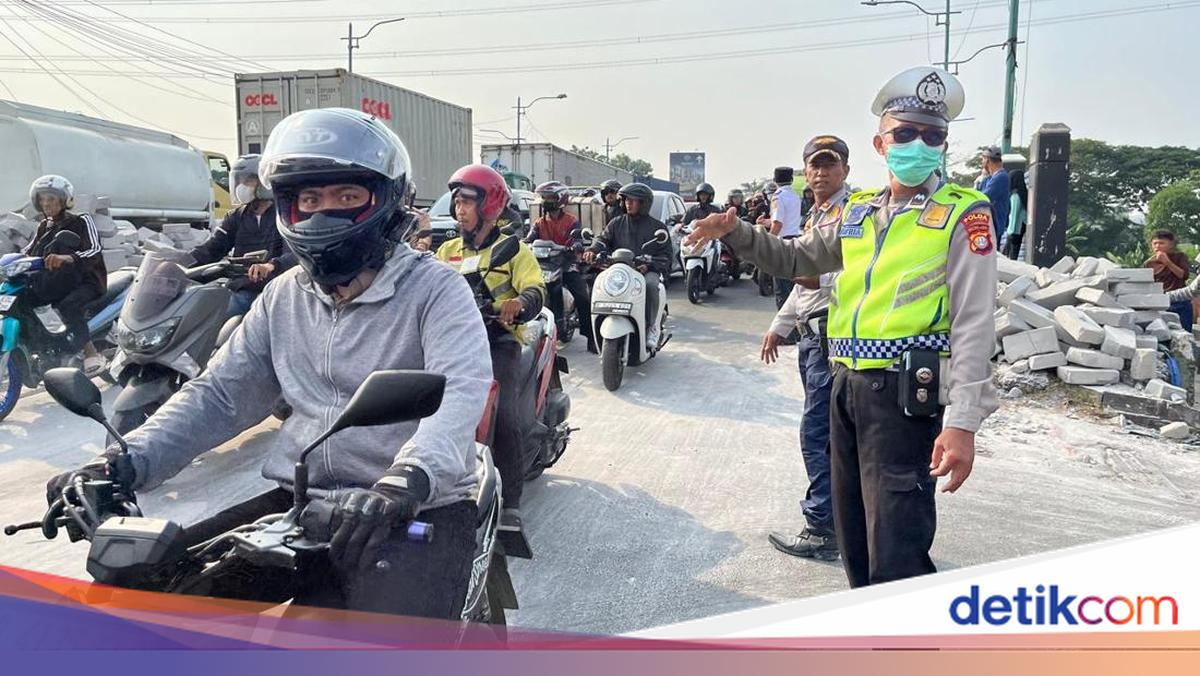 Evacuation of Overturned Truck on BKT Cakung Bridge Completed, Traffic Returns to Normal