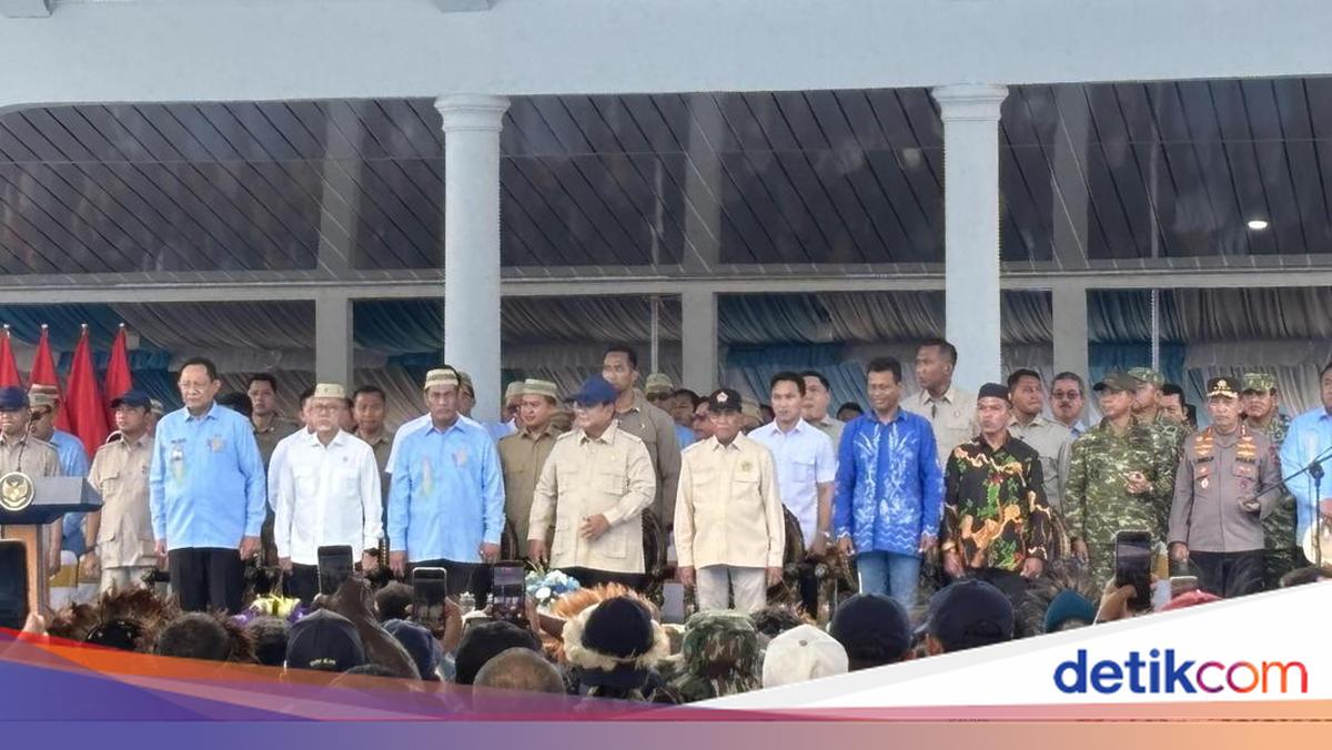 Prabowo Quips TNI Chief and National Police Chief 'Hard to Replace' Due to Shared Names